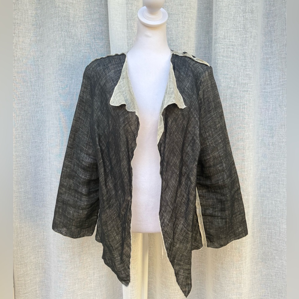 I.C Collection black and off white textured linen w/ slits open jacket cardigan